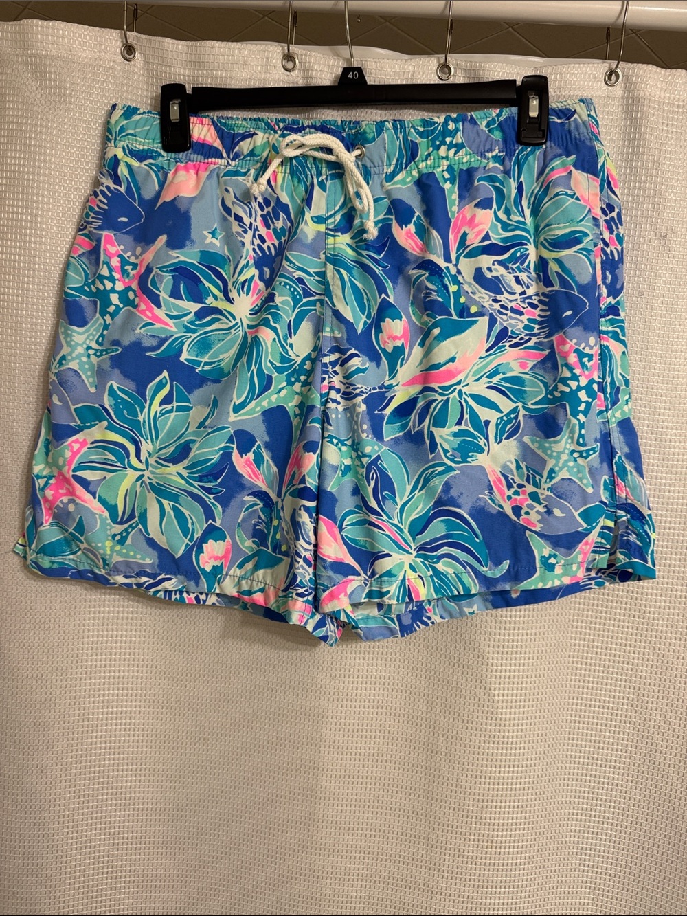 Mens Lilly Pulitzer capri trunk swim trunks. Size XL